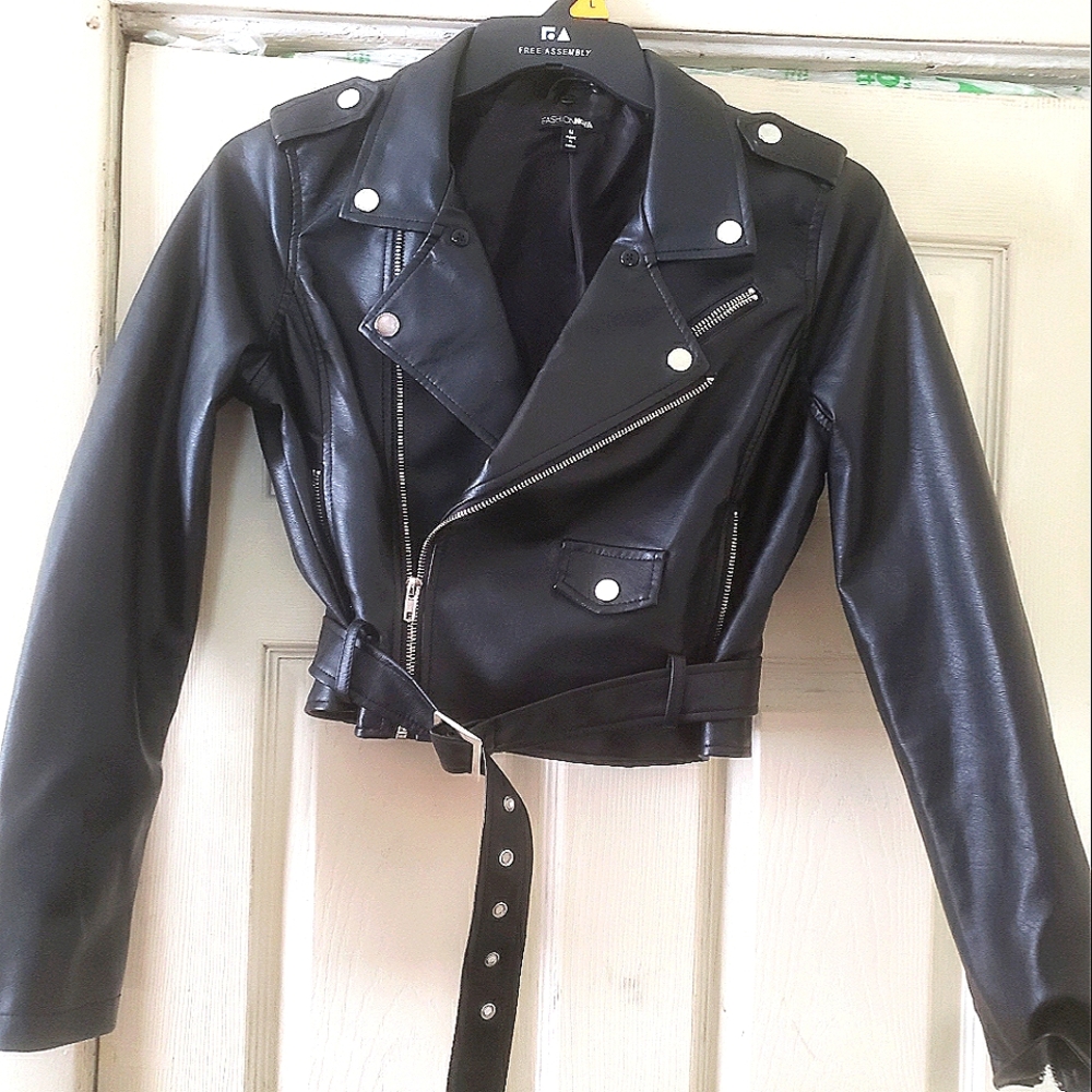 Fashion Nova Black Cropped Faux Leather Jacket  - Medium